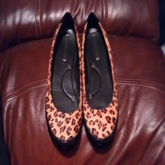 BCBGMaxAzria Shoes - Bcbgmaxazria leopard flats